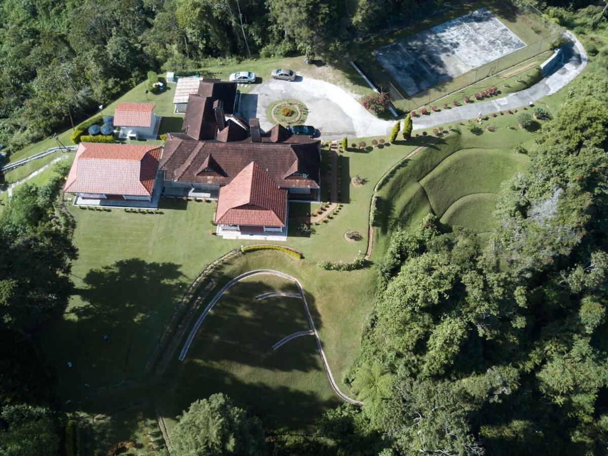 Bukit Lowick Bungalow 丹那拉打 外观 照片